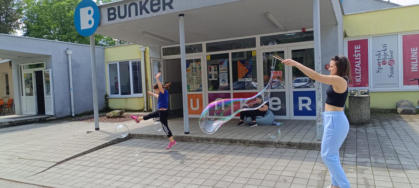 izrada_velikih_balona_u_bunkeru.jpeg