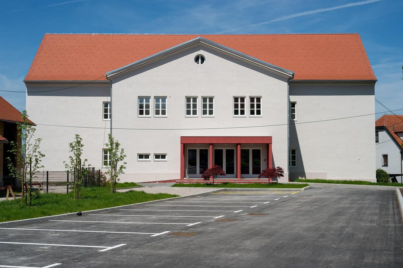 langova-skola.jpeg